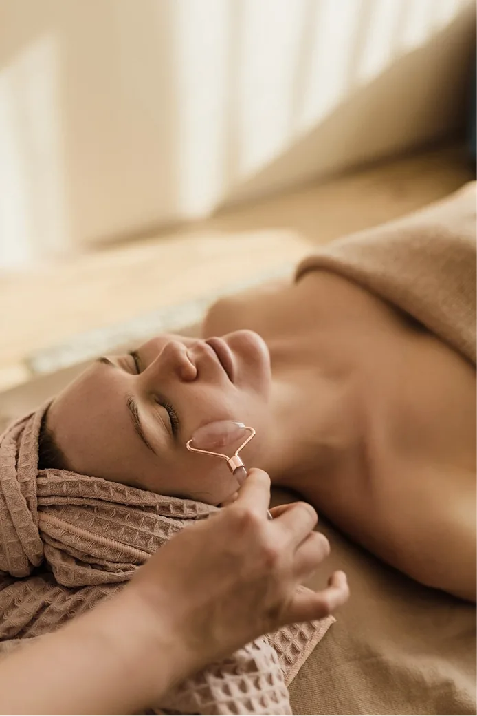 Standard facial roller massage treatment at Tony's Nails